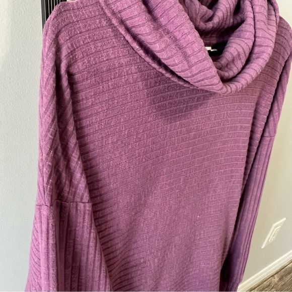 Reitmams women Cowl neck sweater, Size Large, NWOT - Picture 4 of 8